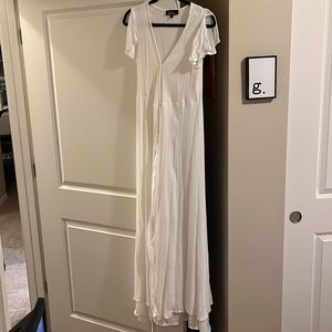 Size Medium White Lulus Wrap Dress